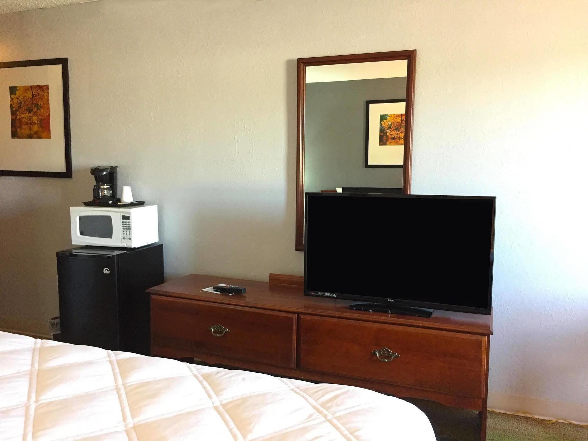 Country Garden & Suites-Benton Ngoại thất bức ảnh
